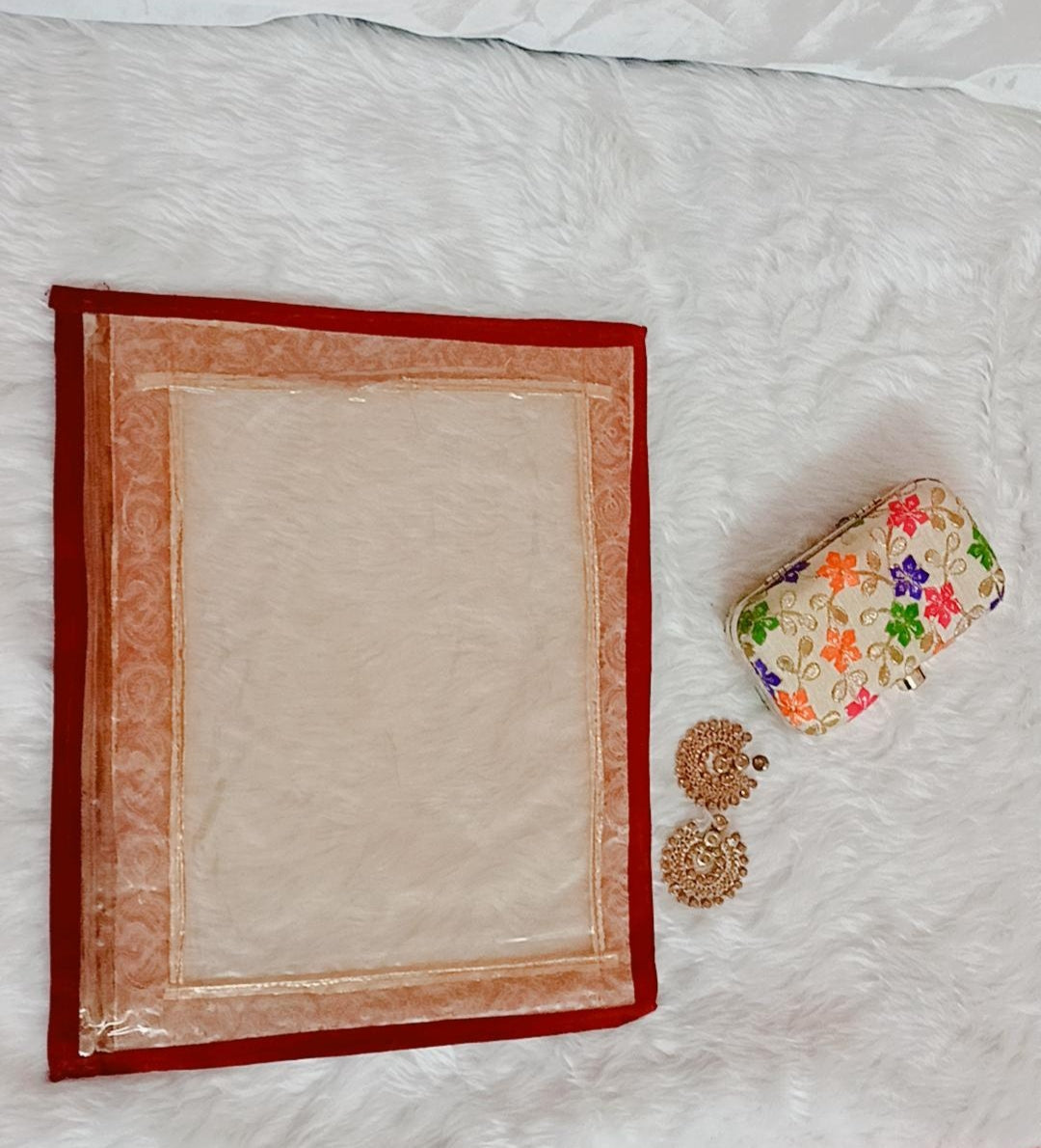 Royal Chic- Packing Cover